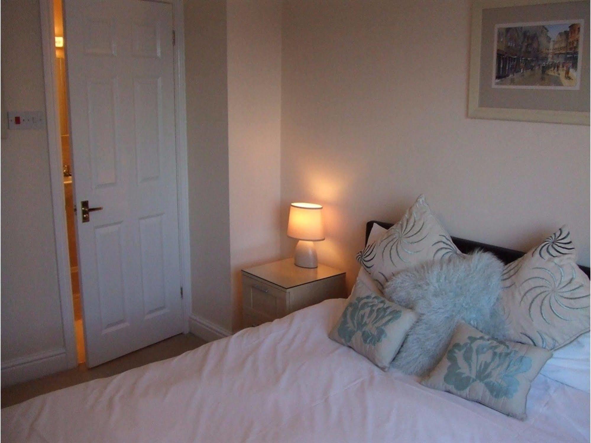31 Queens Road Winchester Ngoại thất bức ảnh